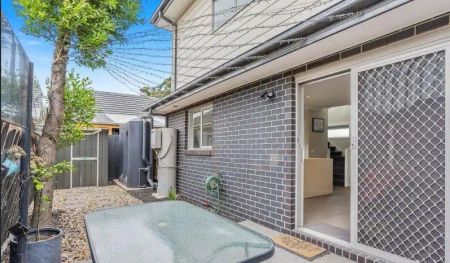 2/18 Viola Avenue, Brooklyn VIC 3012 - Photo 4
