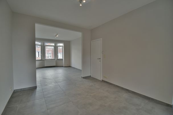 appartement te huur in Evere - Photo 1
