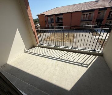 location Appartement T2 DE 47m² À CASTELGINEST - Photo 6