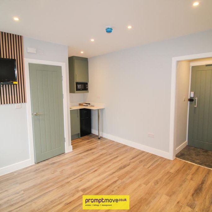 Studio to rent - Photo 1