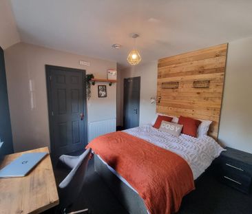 1 bedroom in a house share to rent - Photo 1