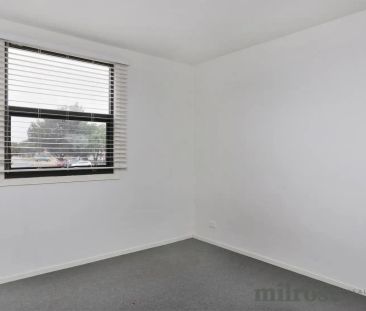 2/221 Watton Street, Werribee VIC 3030 - Photo 1