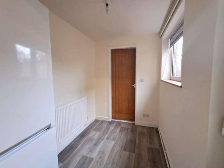 Hawthorne Avenue, Nantwich, CW5 - Photo 2