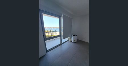 Modern studio apartment on the Southport Broadwater! - Photo 2