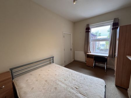 Nunthorpe Road, South Bank - P1053 - Photo 4