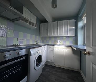 Studio to rent - Photo 3