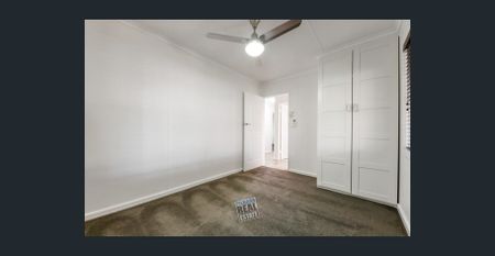 Spacious 4 x 1 with a lot to love! - Photo 2