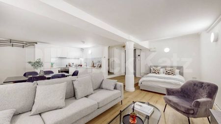 Modern studio apartment within a warehouse conversion in the trendy Dalston - Photo 2