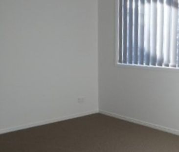 Modern Family Home in Prime Coomera Location - Photo 1