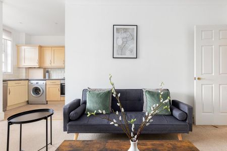 1 bedroom flat to rent - Photo 4