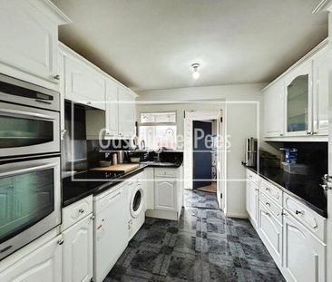 Stag Hill Basingstoke - Photo 1