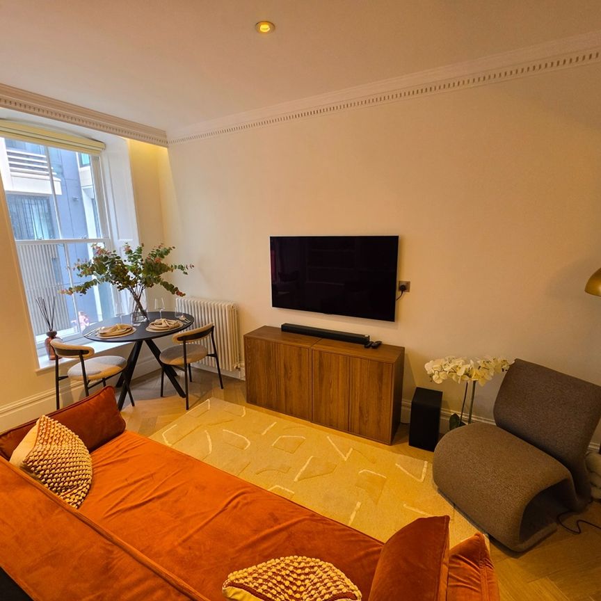 1 Bed Flat, Chambers House, WC2B - Photo 1