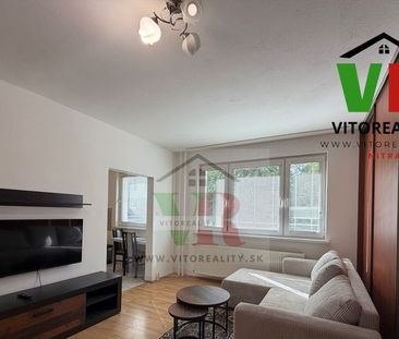 1-IZBOVÝ BYT NA JEDLÍKOVEJ ULICI S ROZLOHOU 40 M2 NA PRENÁJOM - Fotografia 1