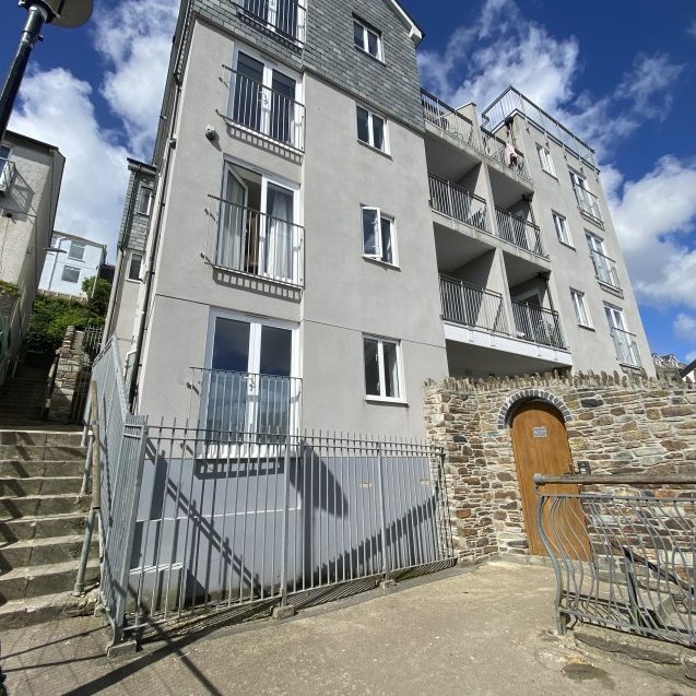 Fountain Court, Falmouth - Photo 1