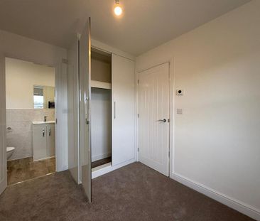 3 bedroom terraced house to rent - Photo 4