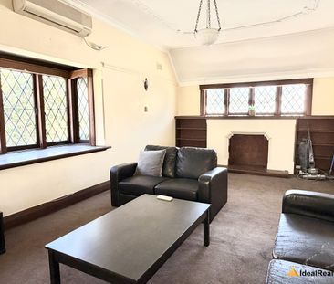 Home with Space & City Convenience - WEST PERTH - Photo 3