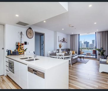 Experience luxury living in a fully furnished Ocean - Side Apartment - Photo 3