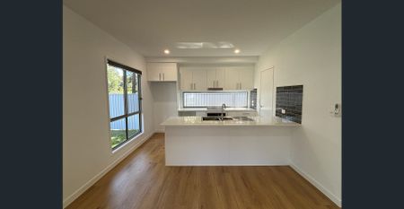 Near New, Close to Town & walking distance to Bowls Club - Photo 3