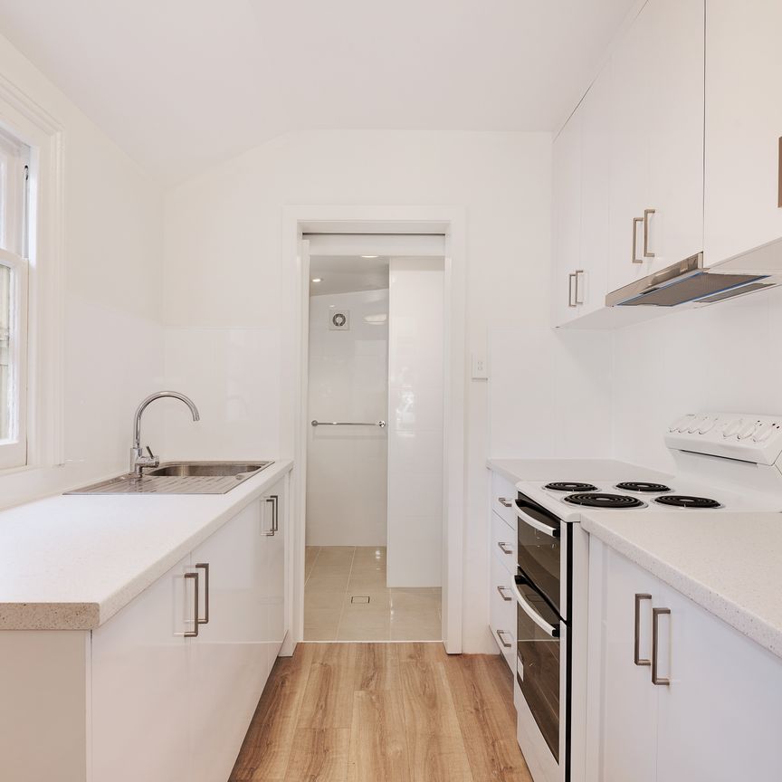 Two bedroom unfurnished terrace - Photo 1