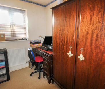 3 bedroom semi-detached house to rent - Photo 5