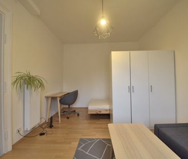 "KLEIN, ABER FEIN" - IDYLLISCHE GARCONNIERE IN LINZ-URFAHR - Photo 4