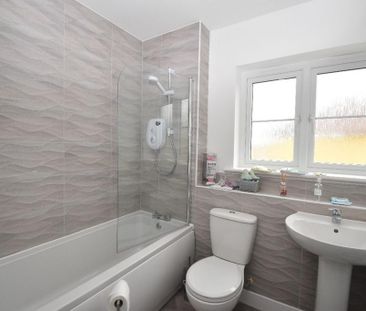 3 bedroom semi-detached house to rent - Photo 6