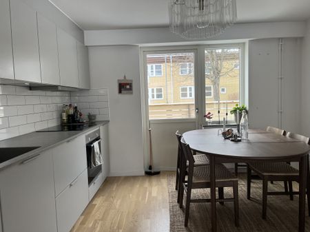 Trefaldighetsvägen, Täby - Photo 2