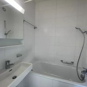 Beau studio récemment rénové - Photo 2