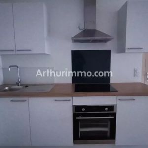 Location Appartement 2 pièces 54 m2 à Lons-le-Saunier - Photo 2