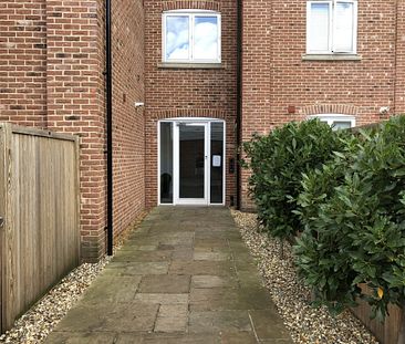 Immaculate 1 Bed Garden Flat to Let in Ditchingham - Photo 3