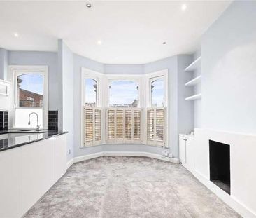 Severus Road, London, SW11 - Photo 2