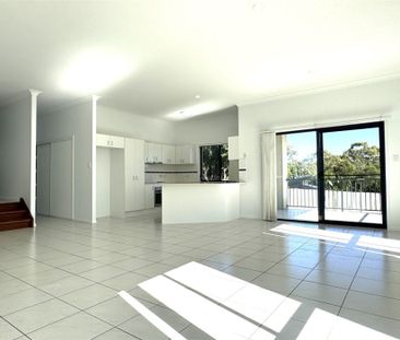 Ideal Family Home in Prime Location - Photo 3