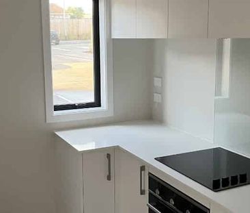 3 Bedroom 2 Bathroom - Photo 5