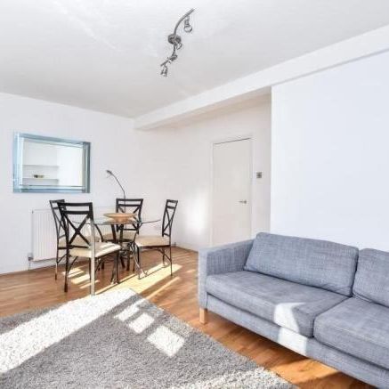 3 bedroom flat to rent - Photo 1