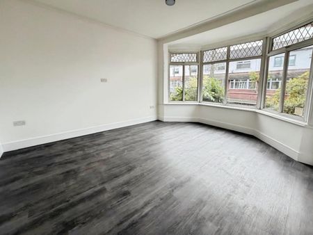 3 bedroom House To Let Total Size: 1088 SQ FT - Photo 2