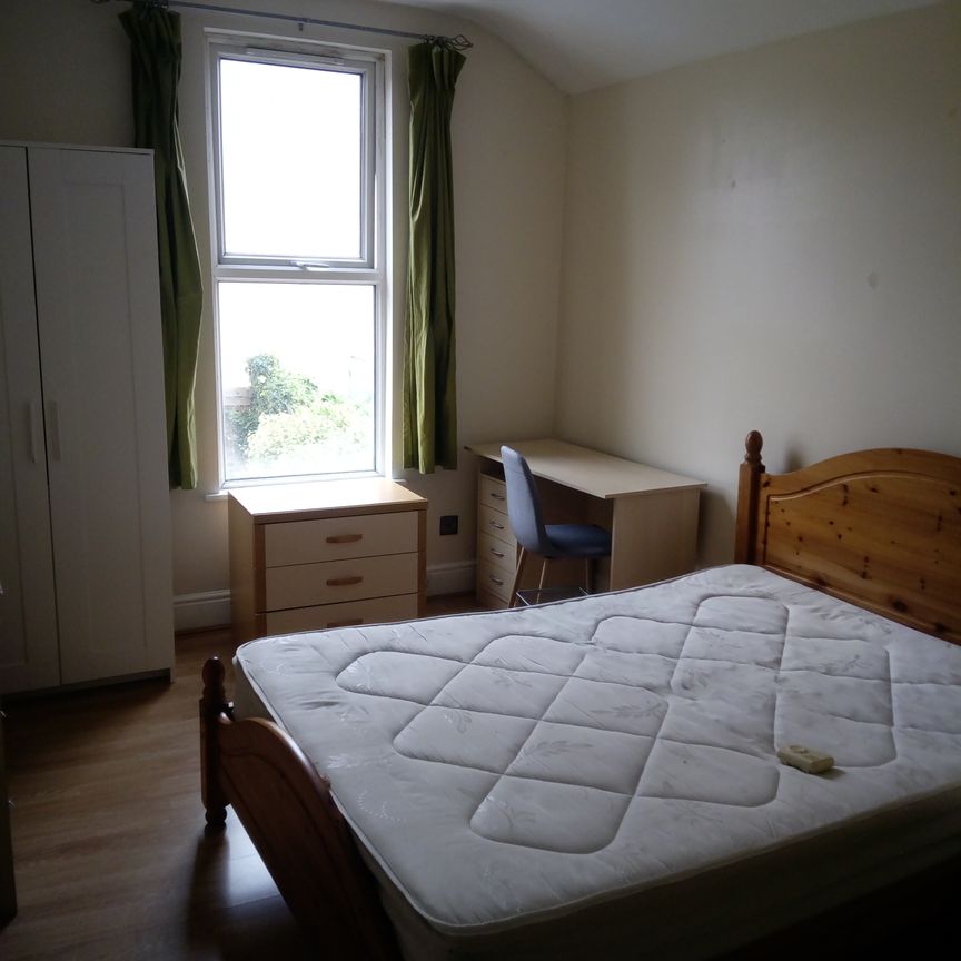 Student Properties to Let - Photo 1