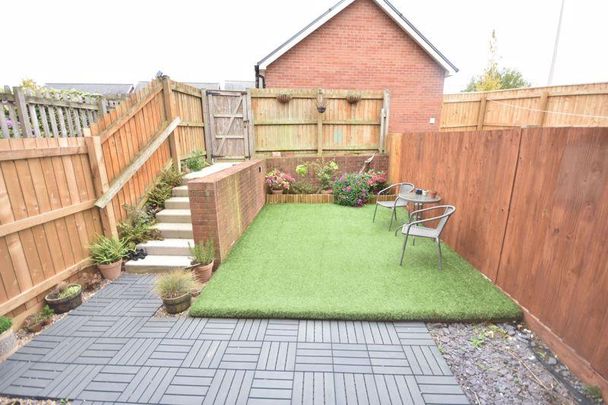 3 bedroom terraced house to rent - Photo 1