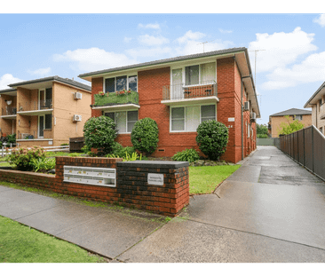 Two Bedroom Apartment in Sought After Location - Photo 6