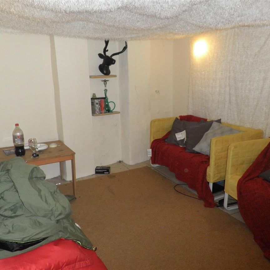 Sydney Row, Bristol - Photo 1