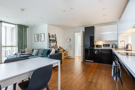 3 bedroom flat to rent - Photo 2