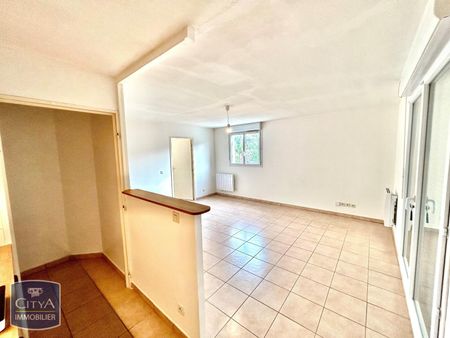 Location Appartement 3 pièces 55m² THONON LES BAINS 74200 - Photo 2