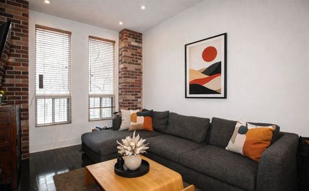 For Lease - 177 Logan Avenue Unit# Main Floor, Toronto, Ontario - Photo 3