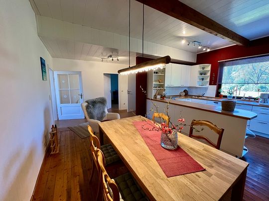 Charmante und gepflegte Doppelhaushälfte mit Garten in begehrter Lage von Holtorf! - Photo 1