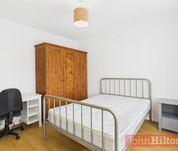 4 bedroom semi-detached house to rent - Photo 5