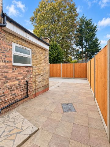 3 Bed Flat, Belmont Road, IG1 - Photo 4