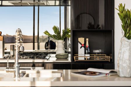 Luxury Corner Apartment in Platinum - Offered Unfurnished - Photo 5