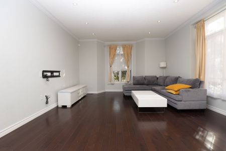 For Lease - 2 Catherina Street, Markham, Ontario - Photo 5