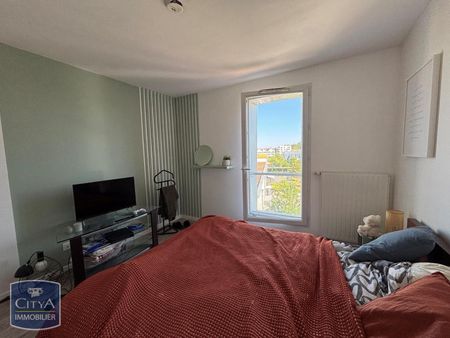 Location Appartement 3 pièces 63m² LILLE 59000 - Photo 3