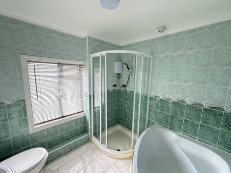 2 bedroom terraced house to rent - Photo 4