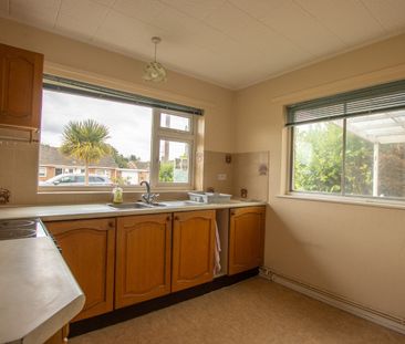 Semi-Detached 2-Bedroom Bungalow - Photo 2